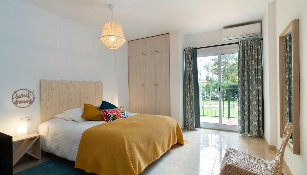 Minerva Suites By Kaarina Benalmádena Esterno foto