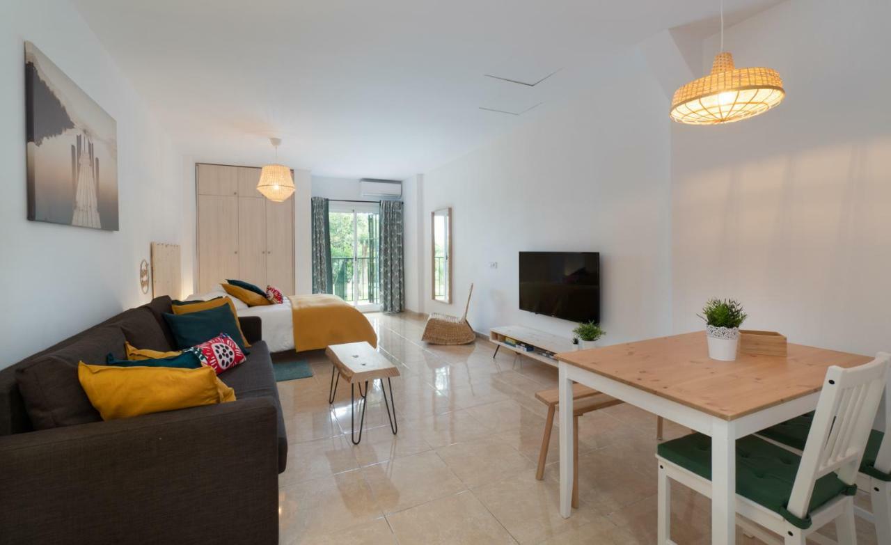 Minerva Suites By Kaarina Benalmádena Esterno foto