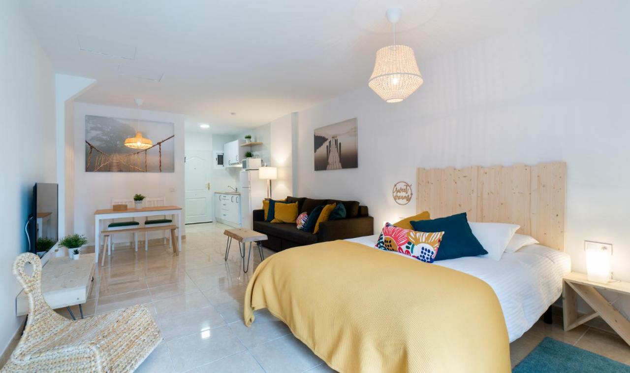 Minerva Suites By Kaarina Benalmádena Esterno foto